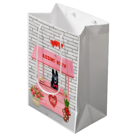 Valentijnsdag van Shepherd Dog Kissing Booth Medium Cadeauzakje (Voorkant Gekanteld)