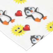 Valentijnsdag van tablet Penguin Hearts Tafelkleed (Gekanteld)