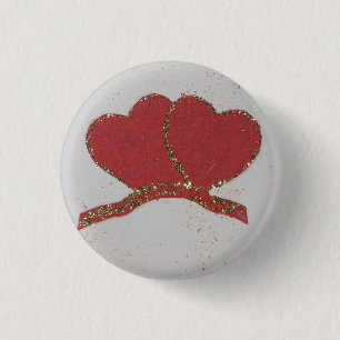 Valentijnse goudvonk met rood hart ronde button 3,2 cm