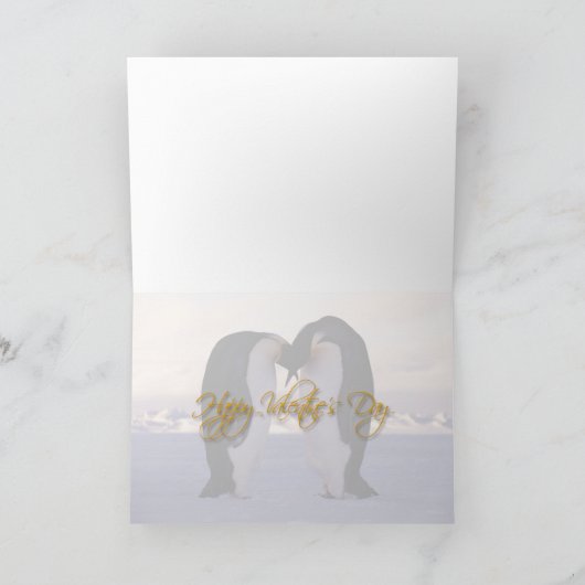 Valentijnse keizer pinguïns zoenen feestdagen kaart (Binnen)