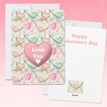 Valentijnskaarten met enveloppen en harten