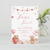 Valentine Bear Four Ever Sweet 4th Birthday Invite Kaart (Staand voorkant)