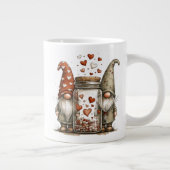 Valentine Gnome Coffee Mug – Cute Love Jar Design Grote Koffiekop (Rechts)