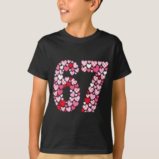 Valentine’s Day 67 Hearts Romantic Funny Six Seven T-shirt (Voorkant)