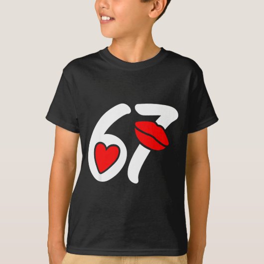 Valentine’s Day 67 Meme Lips And Heart Funny Six S T-shirt (Voorkant)