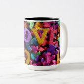 Valentine’s Day Mug | Romantic, Cute &Heartwarming Tweekleurige Koffiemok (Voorkant rechts)