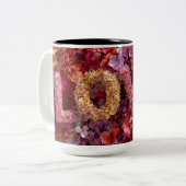 Valentine’s Day Mug | Romantic, Cute &Heartwarming Tweekleurige Koffiemok (Voorkant links)