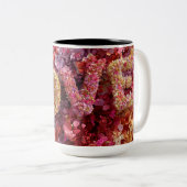 Valentine’s Day Mug | Romantic, Cute &Heartwarming Tweekleurige Koffiemok (Voorkant rechts)