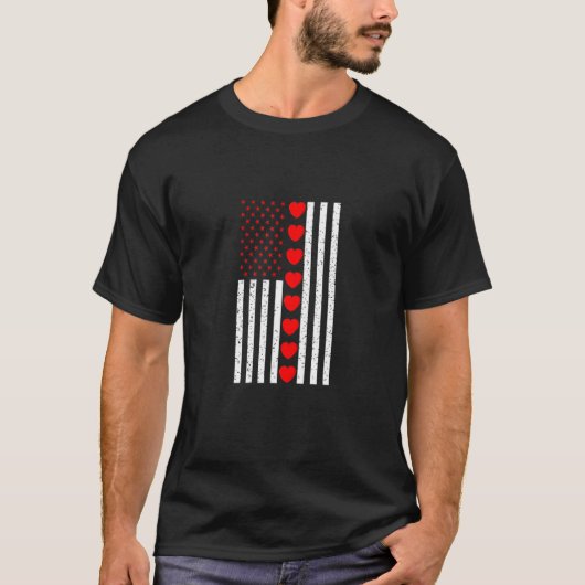 Valentine's Day American Flag With Hearts, U S Fla T-shirt (Voorkant)