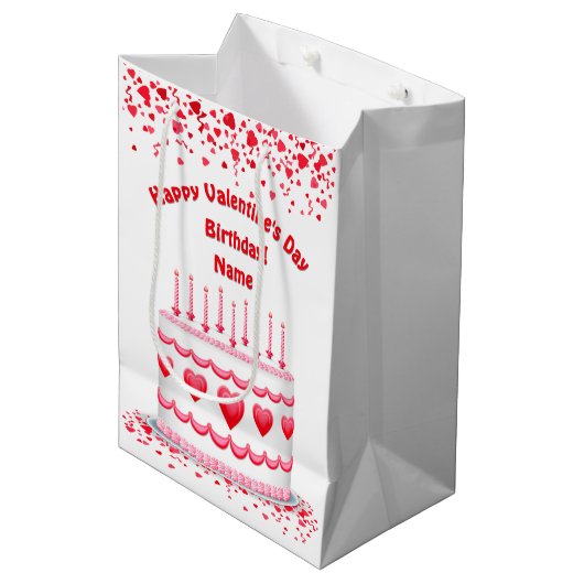 Valentine's Day Birthday Cake Customizable Candles Medium Cadeauzakje (Voorkant Gekanteld)