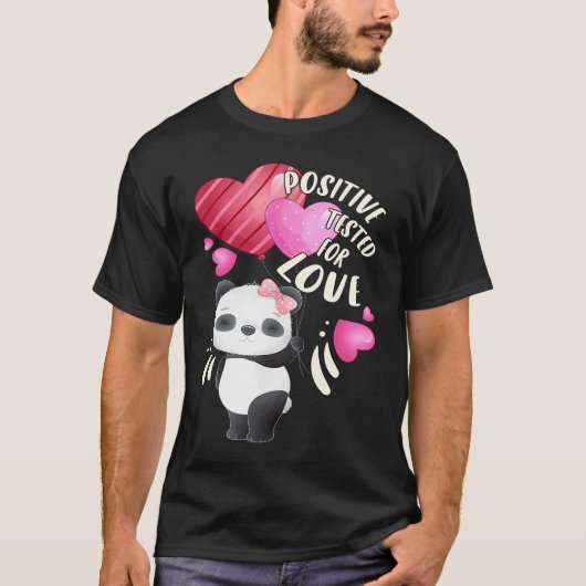 Valentine's day panda bear with hearts t-shirt (Voorkant)