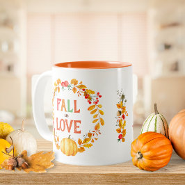 Valk in liefde Krans Herfstbladeren Pompoen Tweekleurige Koffiemok
