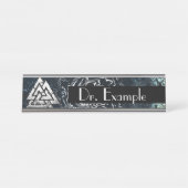 Valknut~ (Wavy) Bureau Naambordje (Voorkant)
