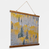 Valle kleuren van espennen en vers sneeuwbalpas hangend wandkleed (Gebogen)