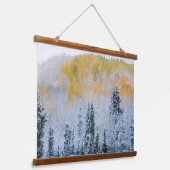 Valle kleuren van espennen en vers sneeuwbalpas hangend wandkleed