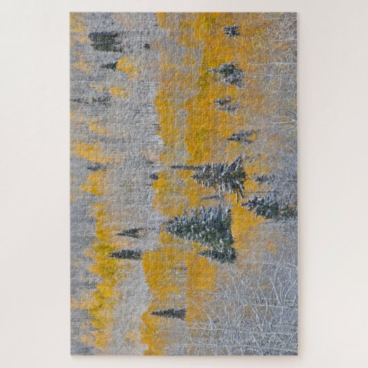 Valle kleuren van espennen en vers sneeuwbalpas legpuzzel (Verticaal)