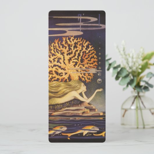 vallei, kleine zeemeermin in oceaankoraal (Staand voorkant)