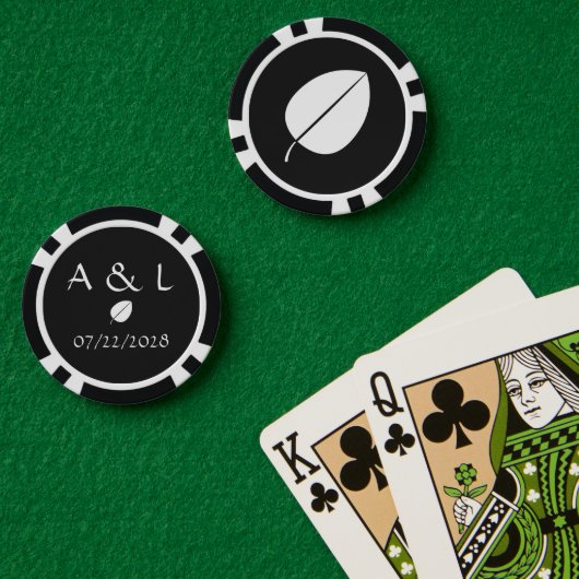 Vallen bladeren in zwart poker chips (Pokertafel (Dubbel))