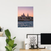 Valletta Skyline at Dawn: A December Morning in Ma Poster (Thuiskantoor)