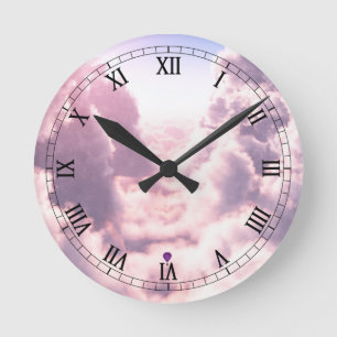 Valley in de wolkenklok ronde klok