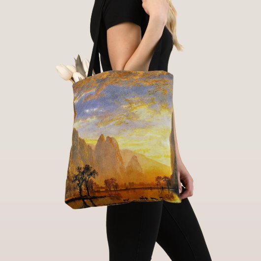 Valley of Yosemite door Albert Bierstadt Tote Bag (Dichtbij)