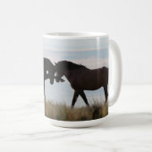 Valor & Honor ~ Son & Sire Wild Mustang Mok (Voorkant rechts)