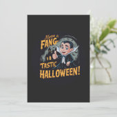 Vampier Funny heeft een Fang-Tastic Halloween Kaart (Staand voorkant)