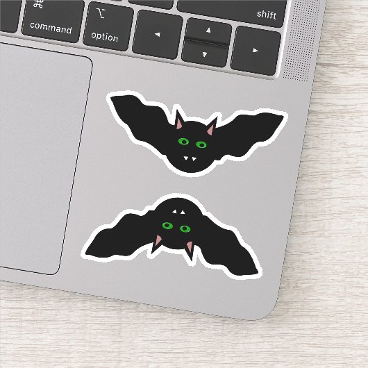 Vampier met kat naar boven gericht bat Halloween S Sticker (Detail)