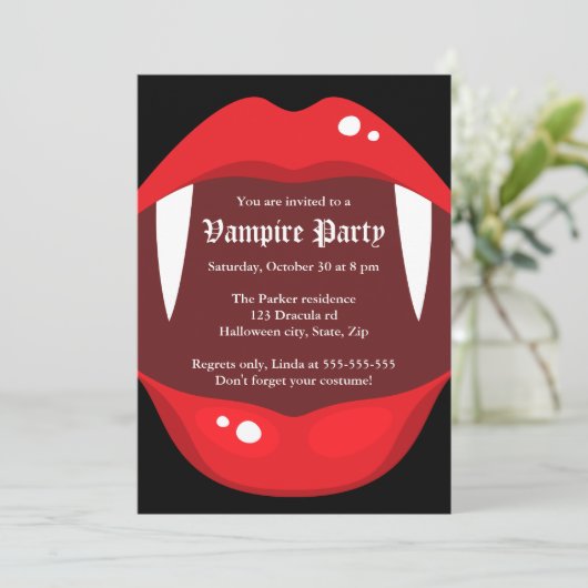 Vampierpartijuitnodiging met fangs en rode lippen kaart (Staand voorkant)
