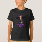 Vampire Bat Funny Baseball Pun Dark BG T-shirt (Voorkant)