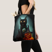 Vampire Cat and Wizard Pumpkin Halloween Surreal Tote Bag (Dichtbij)