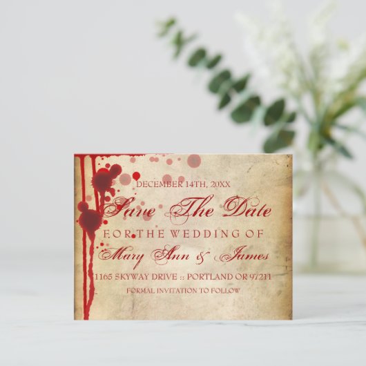 Vampire Halloween Save the Date Fake Blood Red Aankondigingskaart (Staand voorkant)