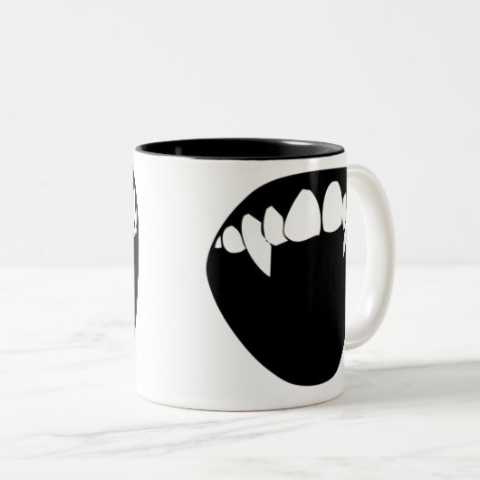 Vampire Teeth Tweekleurige Koffiemok (Voorkant rechts)