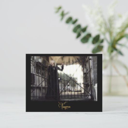 Vamplified® Crucified Briefkaart (Staand voorkant)