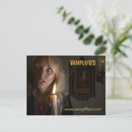 Vamplified, www.vamplified.com briefkaart (Staand voorkant)