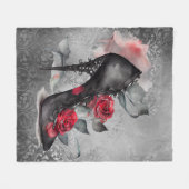 Vampy Spiked Stiletto | Red Rose High Heel Grunge Fleece Deken (Voorkant (Horizontaal))