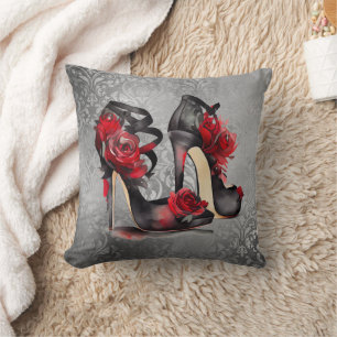 Vampy Strappy Stilettos Red Rose Hakken op Grung Kussen