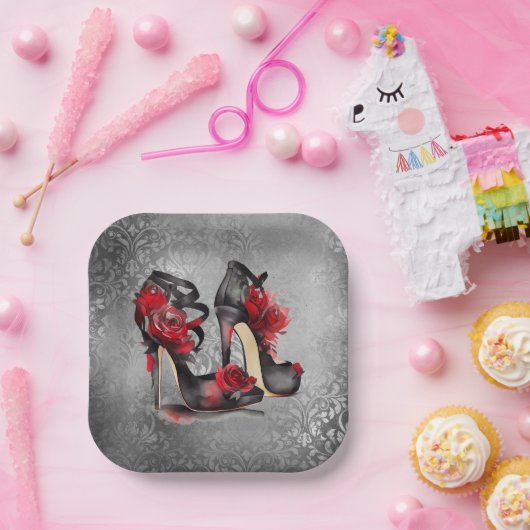 Vampy Strappy Stilettos | Red Rose Hakken op Grung Papieren Bordje (Feest)