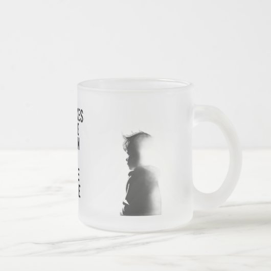 VAN CHAOS NAAR KRACHT MATGLAS KOFFIEMOK (Rechts)