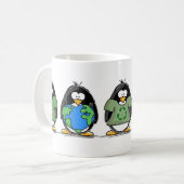 Van de aardpinguïns houden koffiemok (Voorkant links)