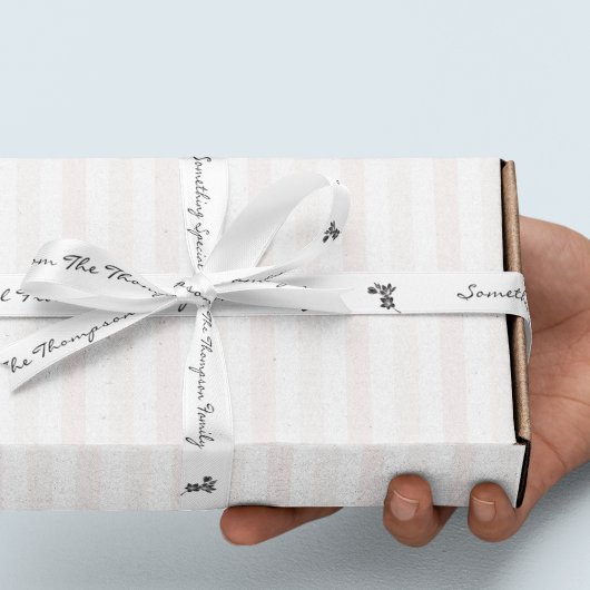 Van familienaam Gifting Script White Black Flower Satijnen Lint