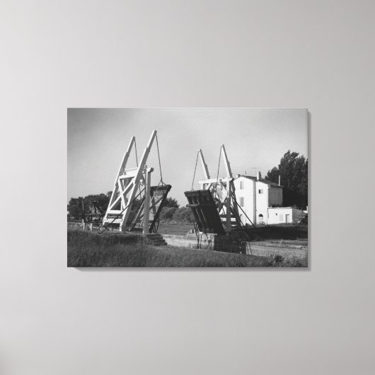 Van Gogh Bridge, Arles, c.1850-1960 Canvas Afdruk (Voorkant)