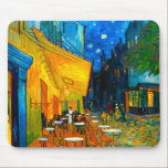 Van Gogh Café Terrace bij nacht Muismat<br><div class="desc">Muismat met het olieverschilderij van Vincent van Gogh Café Terrace in Night (1888). Gele sterren schilderen de blauwe nachthemel boven een buitencafé in Frankrijk. Een geweldig cadeau voor fans van Post-Impressionisme en Nederlandse kunst.</div>