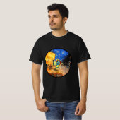 Van Gogh Café Terrace Pop Art Ear Surrealism  T-shirt (Voorkant volledig)