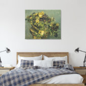 Van Gogh-mandje van Pansies op een kleine tafel Canvas Afdruk (Insitu (Slaapkamer))