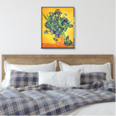 Van Gogh - Vase met de gele achtergrond van Irises Canvas Afdruk (Insitu (Slaapkamer))