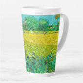 Van Gogh Veld met irissen bij Arles Latte Mok (Rechterhoek)