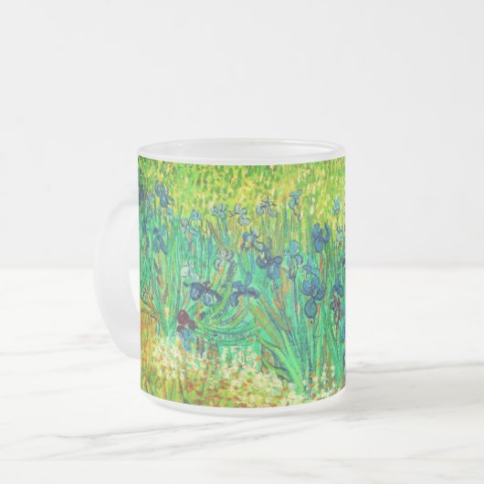 Van Gogh Veld met irissen bij Arles Matglas Koffiemok (Voorkant links)