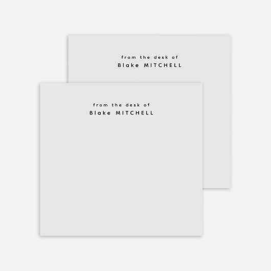 Van het bureau van eenvoudig monogram grijs post-it® notes