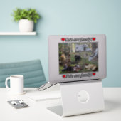 Van Life Cat Lady Het hele Fam Damily Sticker (Laptop op bureau)